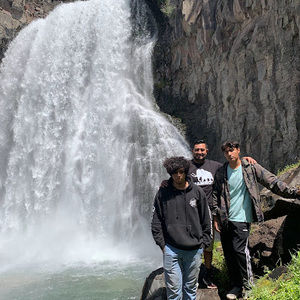 Meet your Posher, Guzmanleonrey